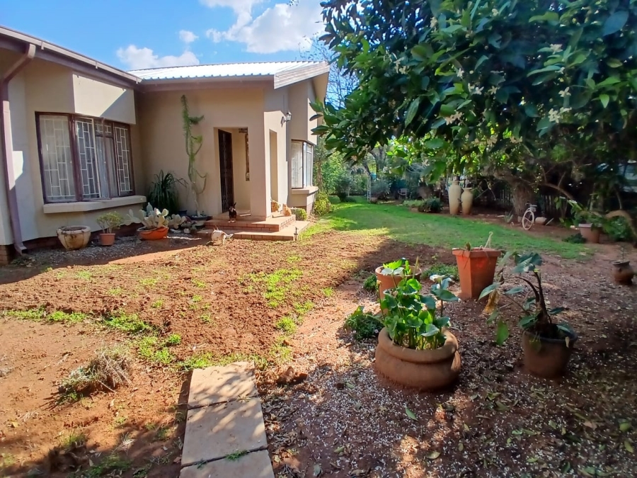 5 Bedroom Property for Sale in Kuruman Northern Cape